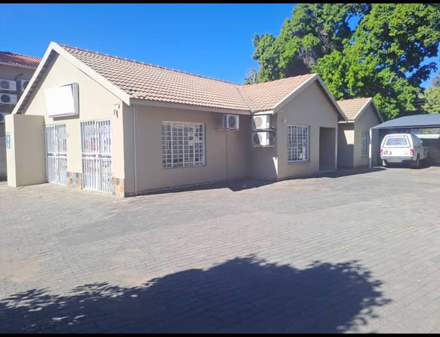 152M² OFFICE FOR SALE IN BO-DORP